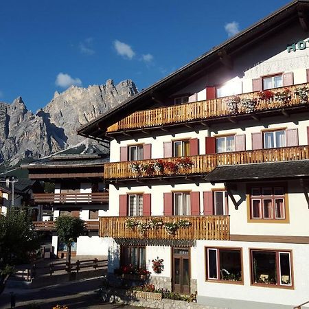 Hotel Bellaria - Κορτίνα Ντ' Αμπέτσο Εξωτερικό φωτογραφία