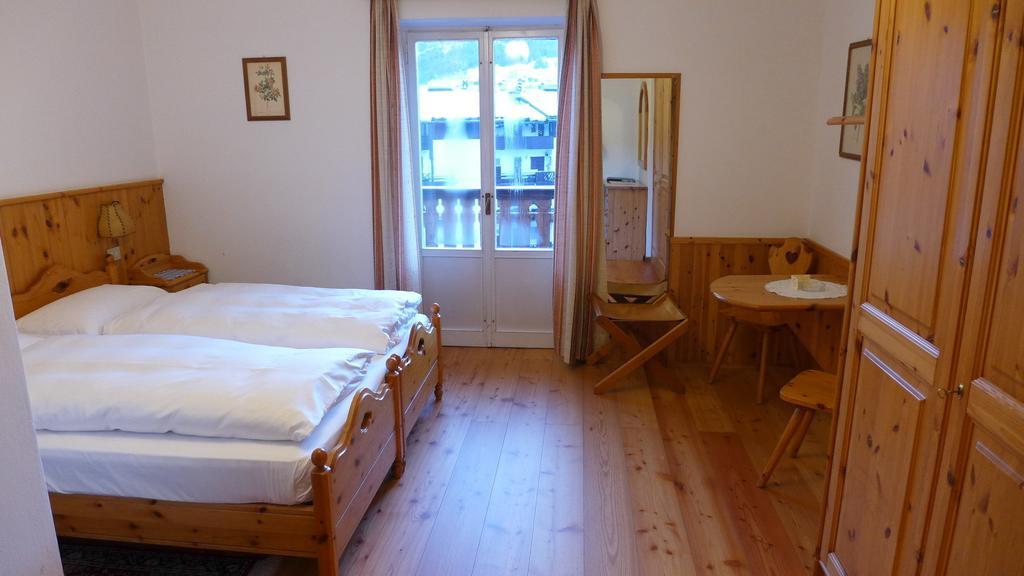 Hotel Bellaria - Κορτίνα Ντ' Αμπέτσο Δωμάτιο φωτογραφία