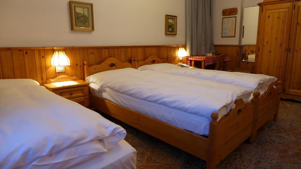 Hotel Bellaria - Κορτίνα Ντ' Αμπέτσο Δωμάτιο φωτογραφία