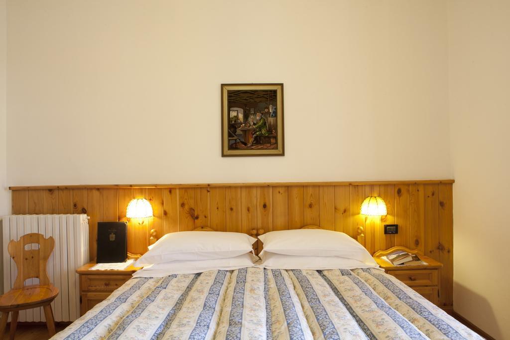 Hotel Bellaria - Κορτίνα Ντ' Αμπέτσο Δωμάτιο φωτογραφία